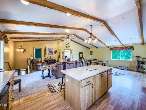 Tiny photo for 22929 Rivercrest Drive, Chiloquin, OR 97624 (MLS # 220224821)