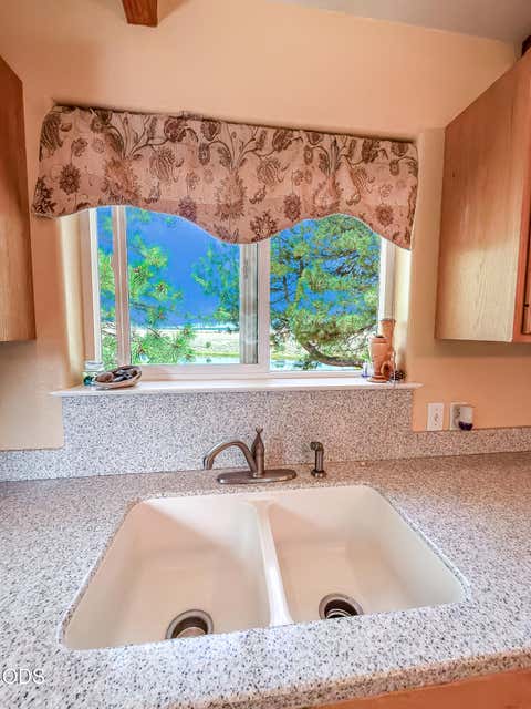 Tiny photo for 22929 Rivercrest Drive, Chiloquin, OR 97624 (MLS # 220224821)