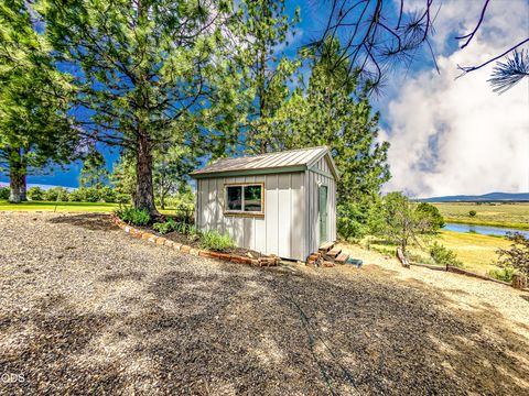 Tiny photo for 22929 Rivercrest Drive, Chiloquin, OR 97624 (MLS # 220224821)