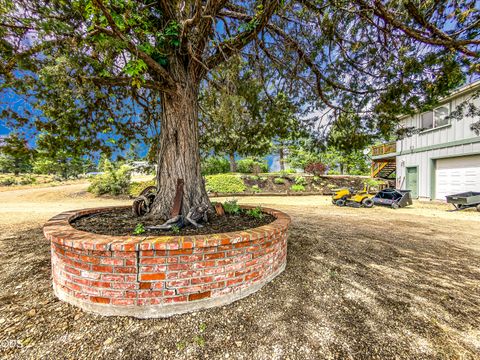 Tiny photo for 22929 Rivercrest Drive, Chiloquin, OR 97624 (MLS # 220224821)