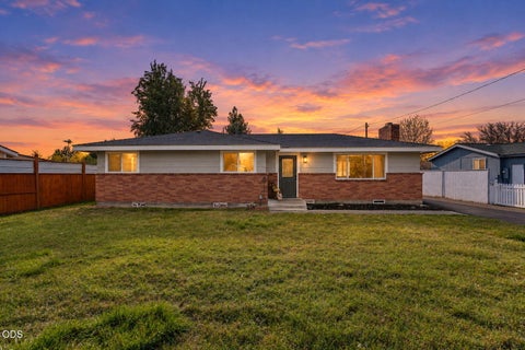 Photo of 5060 Harlan Drive, Klamath Falls, OR 97603 (MLS # 220230608)