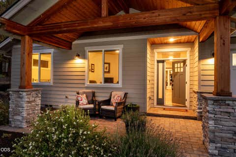 Tiny photo for 1385 Spring Ridge Court, Redmond, OR 97756 (MLS # 220226676)