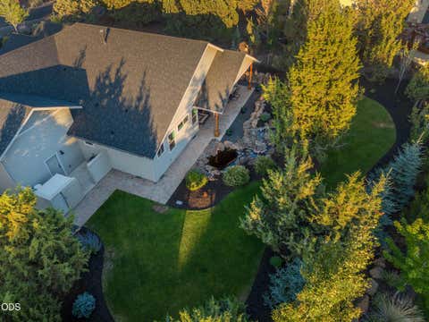 Tiny photo for 1385 Spring Ridge Court, Redmond, OR 97756 (MLS # 220226676)