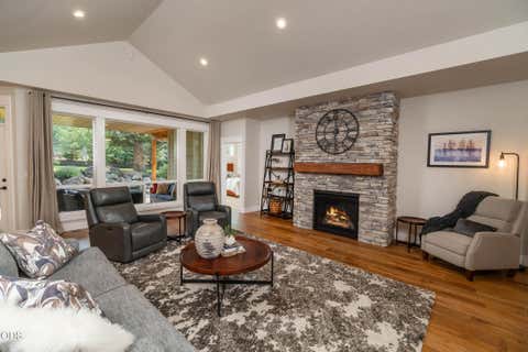 Tiny photo for 1385 Spring Ridge Court, Redmond, OR 97756 (MLS # 220226676)
