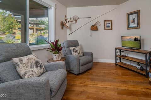Tiny photo for 1385 Spring Ridge Court, Redmond, OR 97756 (MLS # 220226676)