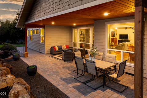 Tiny photo for 1385 Spring Ridge Court, Redmond, OR 97756 (MLS # 220226676)