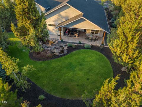 Tiny photo for 1385 Spring Ridge Court, Redmond, OR 97756 (MLS # 220226676)