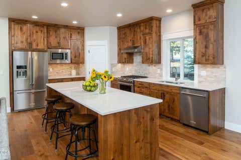 Tiny photo for 1385 Spring Ridge Court, Redmond, OR 97756 (MLS # 220226676)
