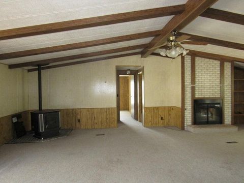 Tiny photo for 31410 Union Street, Bonanza, OR 97623 (MLS # 220211692)