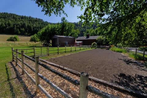 Tiny photo for 59926 Comstock Road, Cove, OR 97824 (MLS # 220209705)