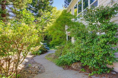 Tiny photo for 1119 NW Morgan Lane, Grants Pass, OR 97526 (MLS # 220223677)