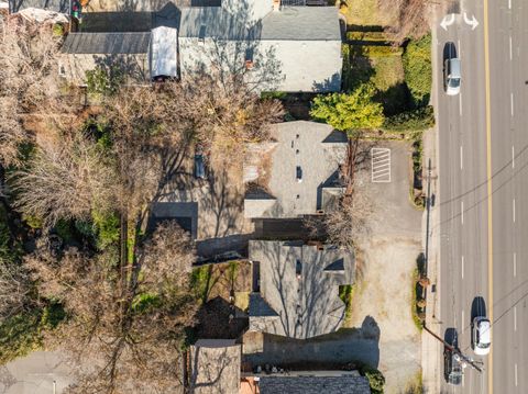 Tiny photo for 27 Crater Lake Avenue, Medford, OR 97504 (MLS # 220215061)