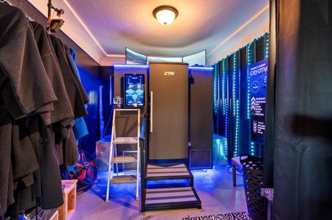 Tiny photo for 27 Crater Lake Avenue, Medford, OR 97504 (MLS # 220215061)