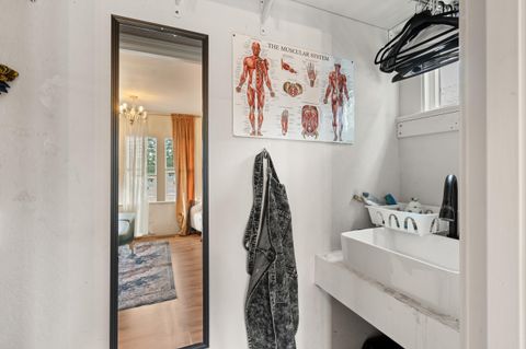 Tiny photo for 27 Crater Lake Avenue, Medford, OR 97504 (MLS # 220215061)