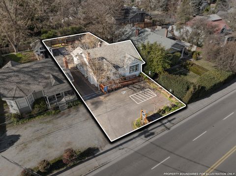 Tiny photo for 27 Crater Lake Avenue, Medford, OR 97504 (MLS # 220215061)