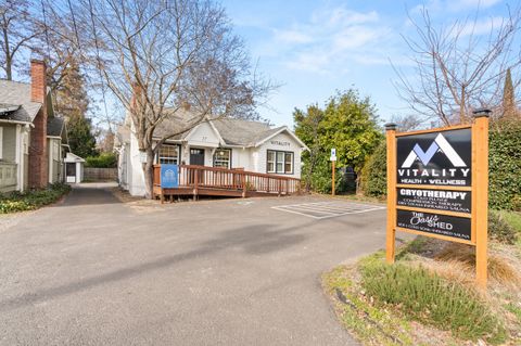 Tiny photo for 27 Crater Lake Avenue, Medford, OR 97504 (MLS # 220215061)