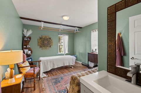 Tiny photo for 27 Crater Lake Avenue, Medford, OR 97504 (MLS # 220215061)