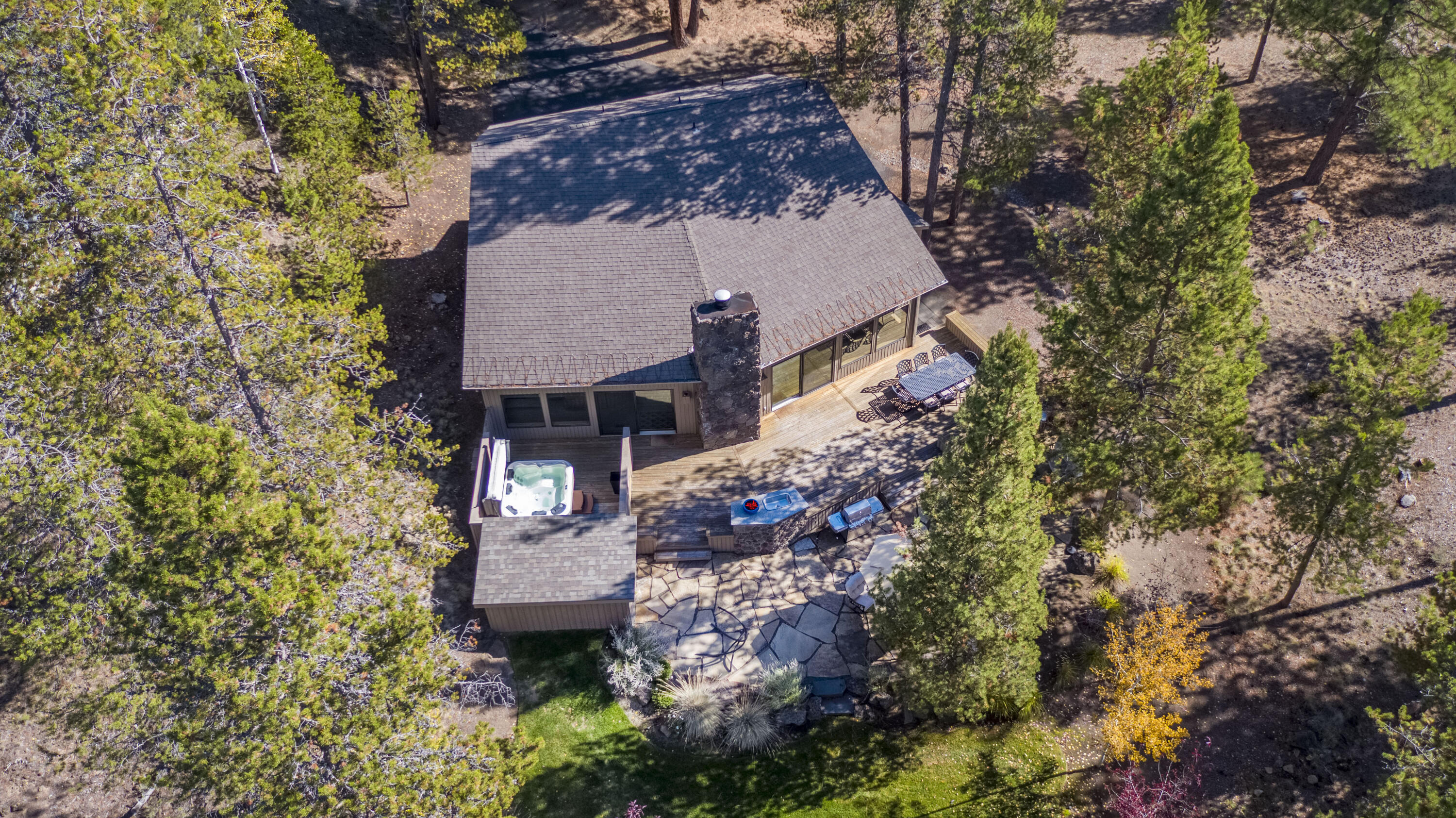 17905 Rhododendron Lane