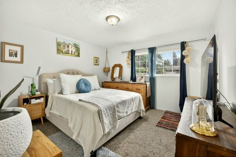 Tiny photo for 659 Herman Avenue, Medford, OR 97501 (MLS # 220211461)