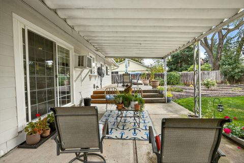 Tiny photo for 659 Herman Avenue, Medford, OR 97501 (MLS # 220211461)