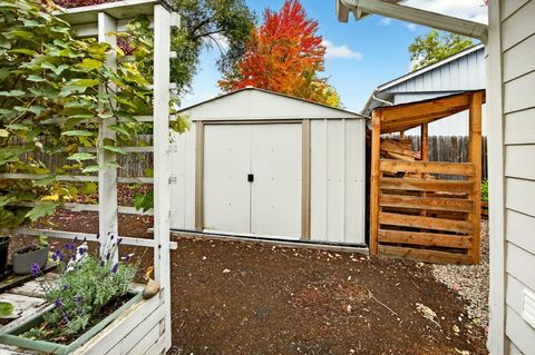 Tiny photo for 659 Herman Avenue, Medford, OR 97501 (MLS # 220211461)