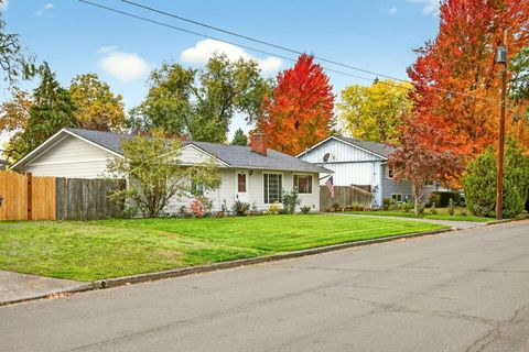 Tiny photo for 659 Herman Avenue, Medford, OR 97501 (MLS # 220211461)