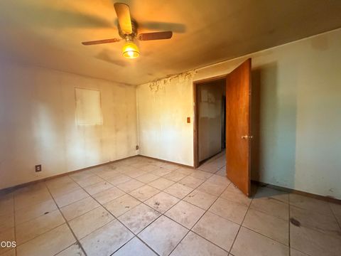 Tiny photo for 1342 Johnson Avenue, Klamath Falls, OR 97601 (MLS # 220223559)