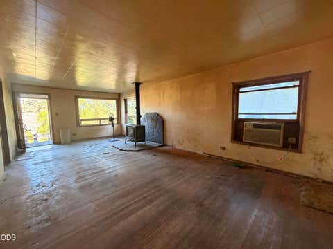 Tiny photo for 1342 Johnson Avenue, Klamath Falls, OR 97601 (MLS # 220223559)