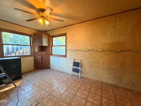 Tiny photo for 1342 Johnson Avenue, Klamath Falls, OR 97601 (MLS # 220223559)