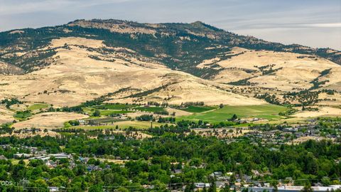 Tiny photo for 225 Grandview Drive, Ashland, OR 97520 (MLS # 220224430)