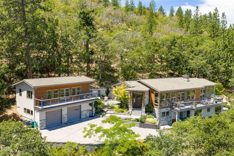 Photo of 225 Grandview Drive, Ashland, OR 97520 (MLS # 220224430)
