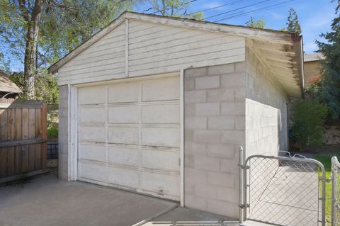 Tiny photo for 521 NW Georgia Avenue, Bend, OR 97703 (MLS # 220219520)