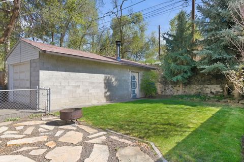 Tiny photo for 521 NW Georgia Avenue, Bend, OR 97703 (MLS # 220219520)