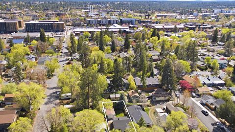 Tiny photo for 521 NW Georgia Avenue, Bend, OR 97703 (MLS # 220219520)