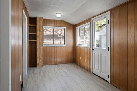 Tiny photo for 521 NW Georgia Avenue, Bend, OR 97703 (MLS # 220219520)