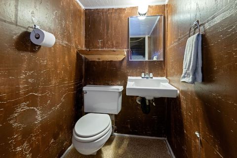 Tiny photo for 521 NW Georgia Avenue, Bend, OR 97703 (MLS # 220219520)