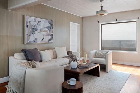 Tiny photo for 521 NW Georgia Avenue, Bend, OR 97703 (MLS # 220219520)