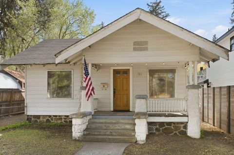 Tiny photo for 521 NW Georgia Avenue, Bend, OR 97703 (MLS # 220219520)