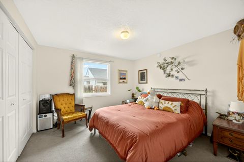 Tiny photo for 303 Garfield Street, Ashland, OR 97520 (MLS # 220213186)