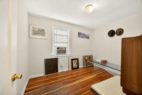 Tiny photo for 303 Garfield Street, Ashland, OR 97520 (MLS # 220213186)