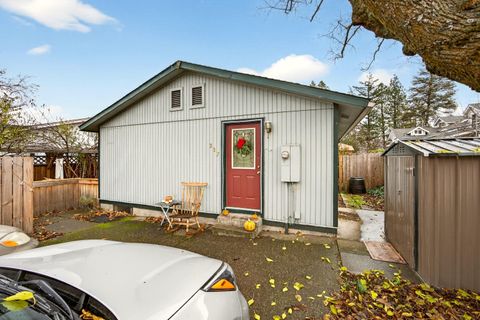 Tiny photo for 303 Garfield Street, Ashland, OR 97520 (MLS # 220213186)