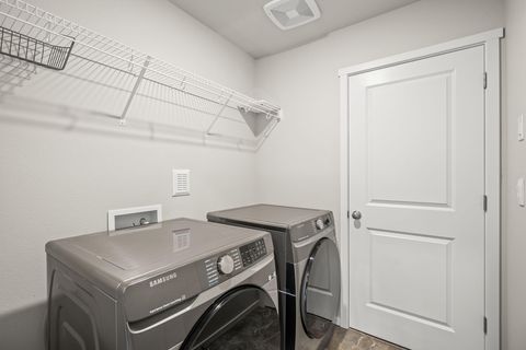 Tiny photo for 20625 SE Slate Avenue, Bend, OR 97702 (MLS # 220219991)