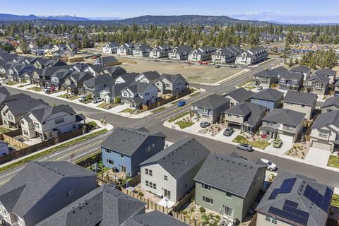 Tiny photo for 20625 SE Slate Avenue, Bend, OR 97702 (MLS # 220219991)