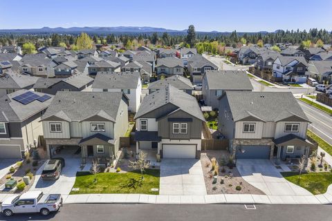 Tiny photo for 20625 SE Slate Avenue, Bend, OR 97702 (MLS # 220219991)
