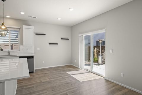 Tiny photo for 20625 SE Slate Avenue, Bend, OR 97702 (MLS # 220219991)
