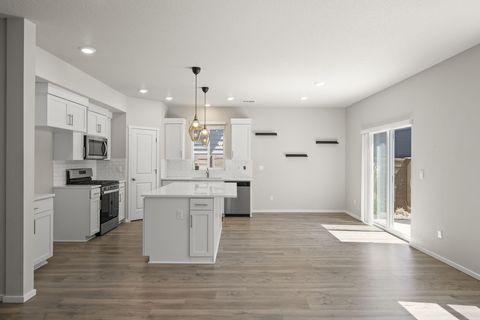 Tiny photo for 20625 SE Slate Avenue, Bend, OR 97702 (MLS # 220219991)