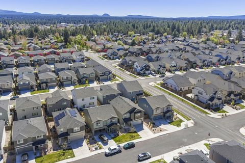 Tiny photo for 20625 SE Slate Avenue, Bend, OR 97702 (MLS # 220219991)