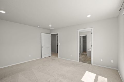 Tiny photo for 20625 SE Slate Avenue, Bend, OR 97702 (MLS # 220219991)