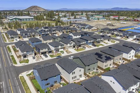Tiny photo for 20625 SE Slate Avenue, Bend, OR 97702 (MLS # 220219991)