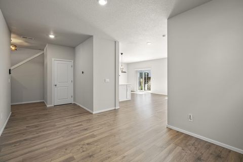 Tiny photo for 20625 SE Slate Avenue, Bend, OR 97702 (MLS # 220219991)